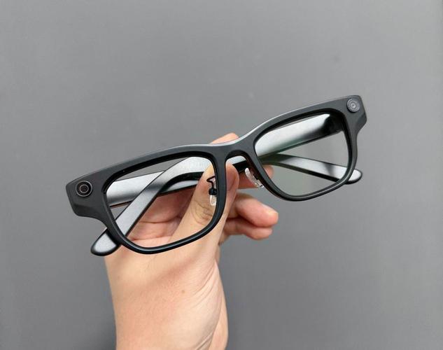 4299元的讯飞ai眼镜,到底贵在翻译还是大模型?